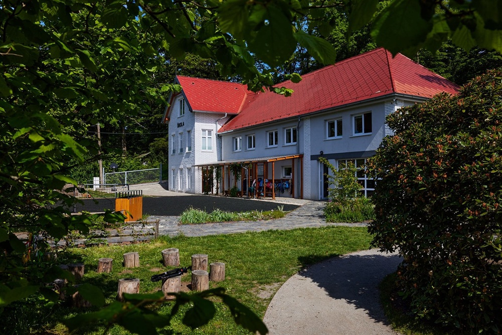 Základní škola Devětsil v&nbsp;zeleni